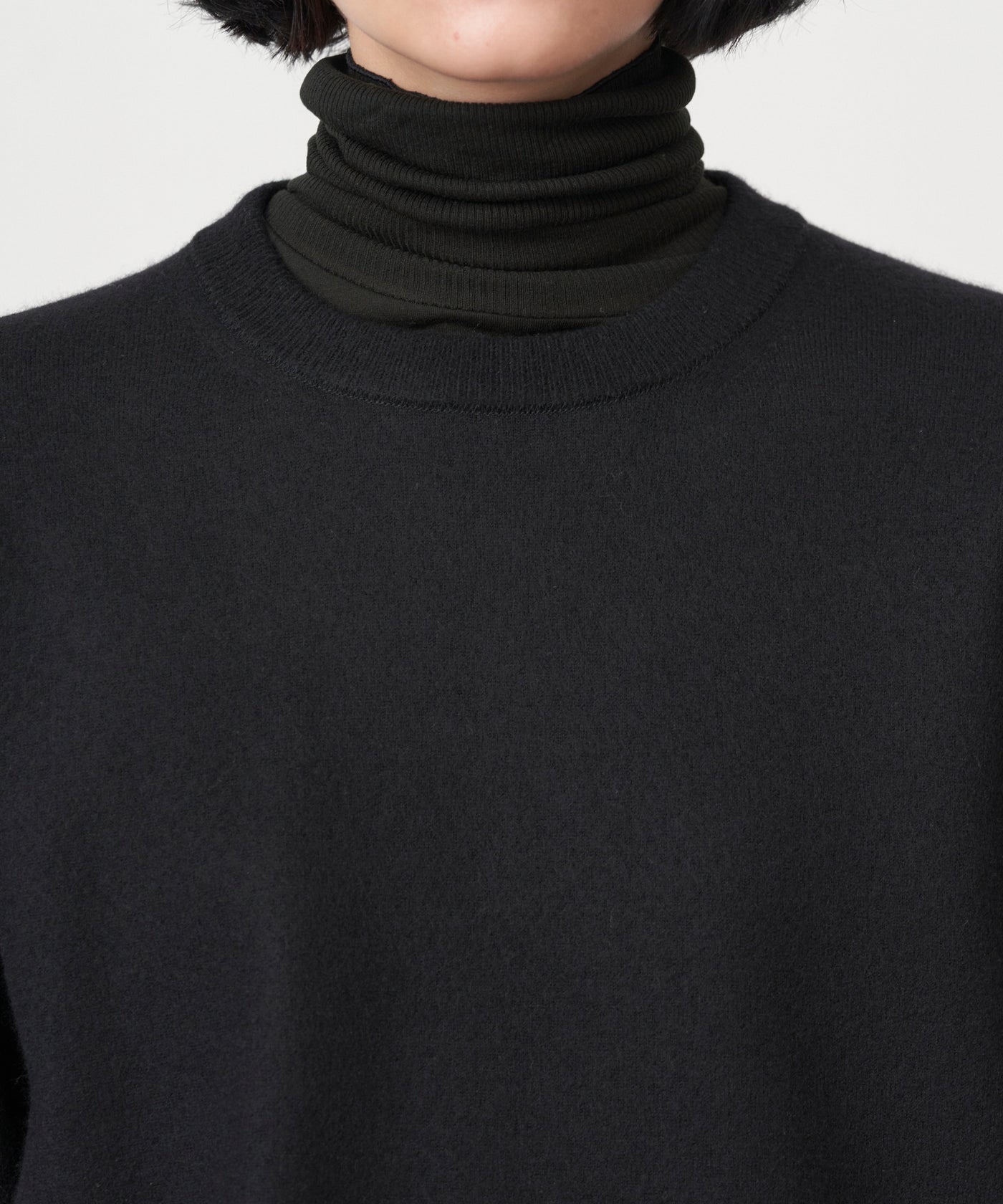 FINE WOOL MELTON | CREWNECK SWEATER – ATON | エイトン