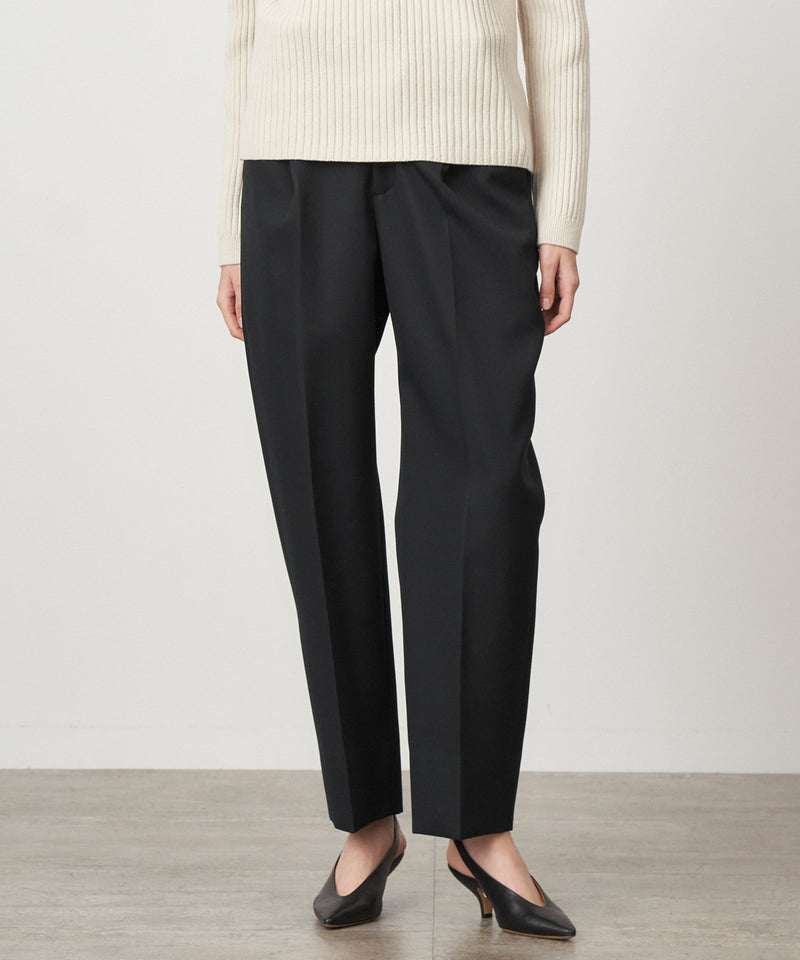 WOOL GABARDINE | TAPARED TUCKED PANTS