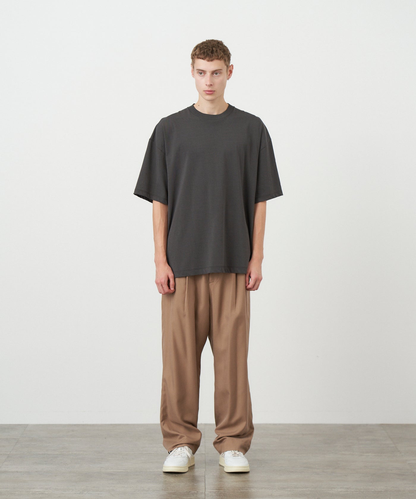 FRESCA PLATE | OVERSIZED S/S T-SHIRT – ATON | エイトン