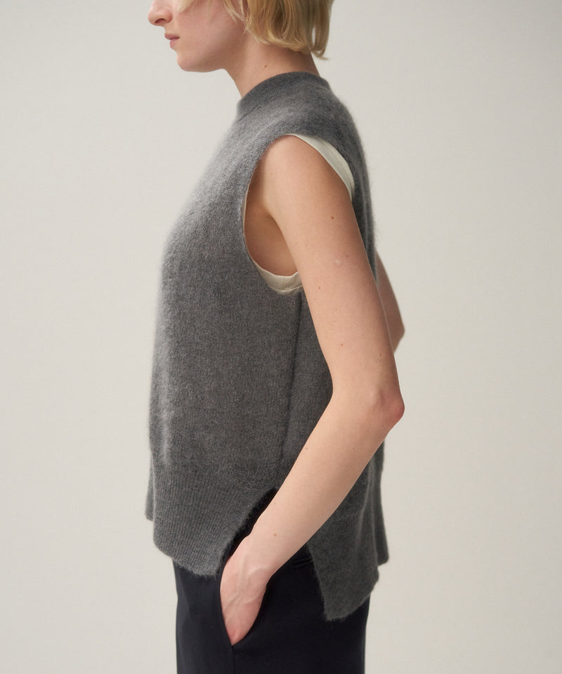 SUPER KID MOHAIR | CREWNECK VEST