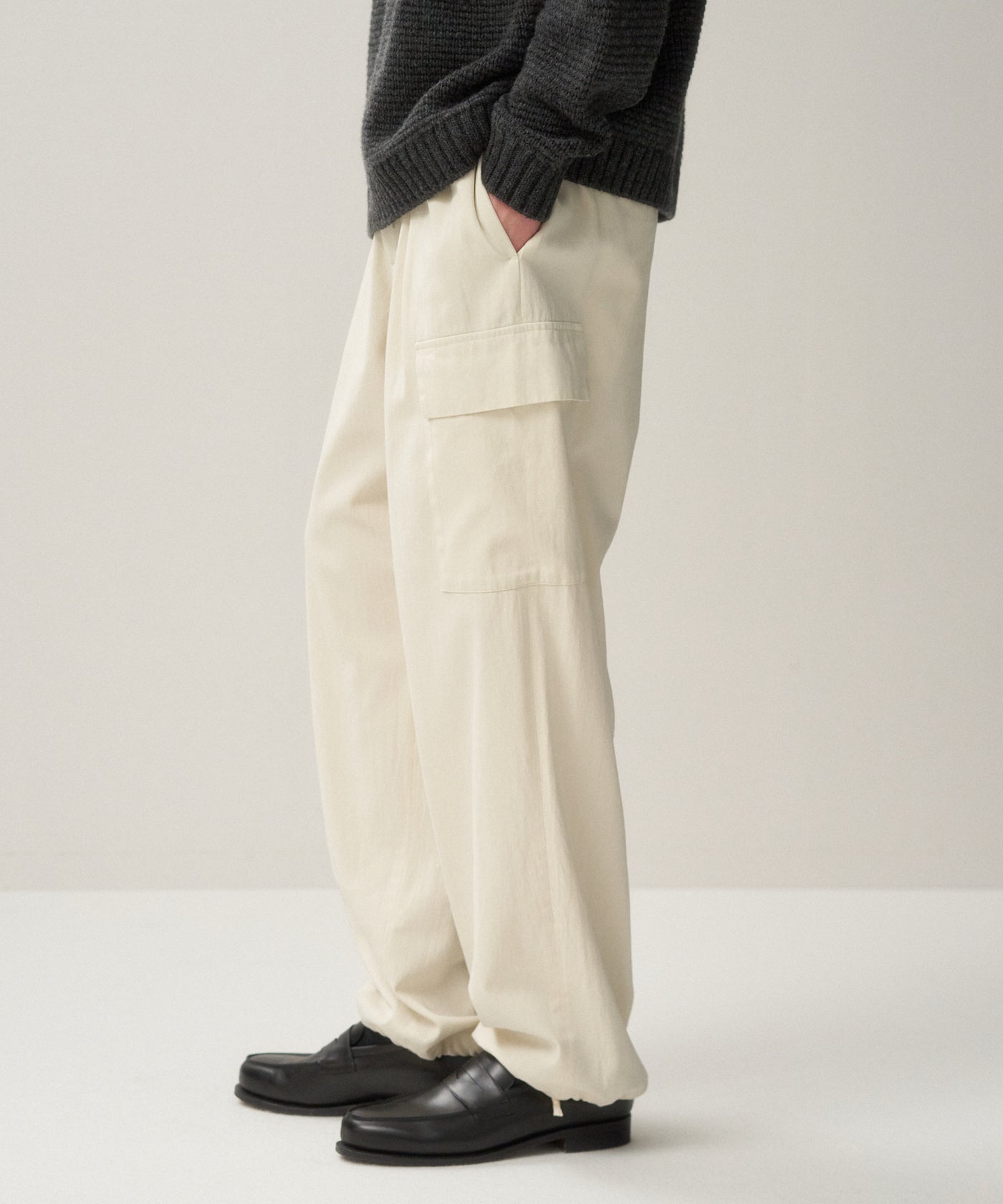 COTTON VOILE SATIN | PARACHUTE CARGO PANTS – ATON | エイトン