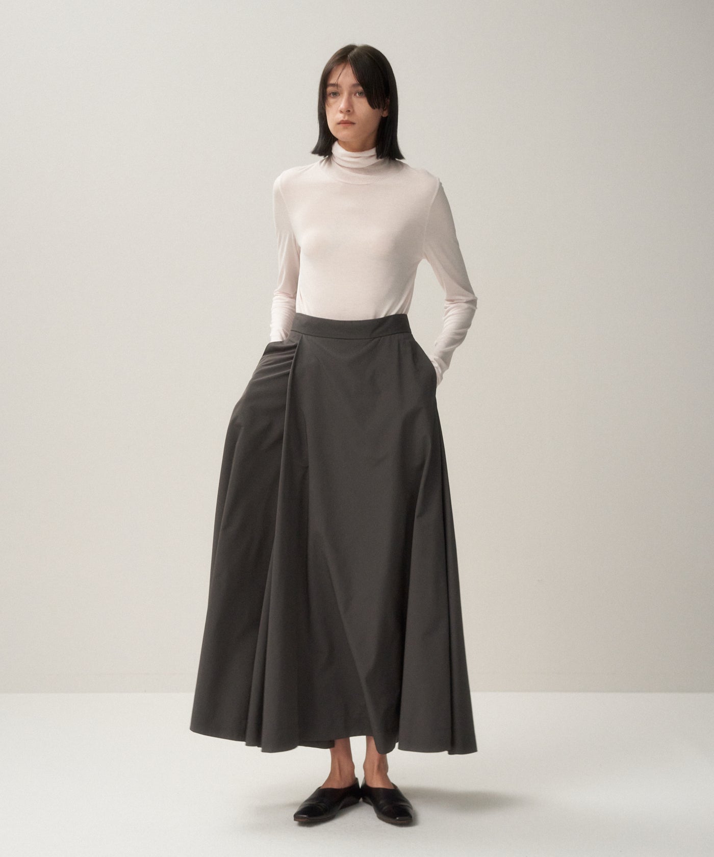 VINTAGE NYLON TWILL | FLARED SKIRT – ATON | エイトン