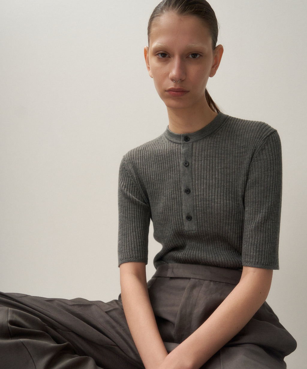 RAMIE WOOL RIB | HENRYNECK SWEATER – ATON | エイトン