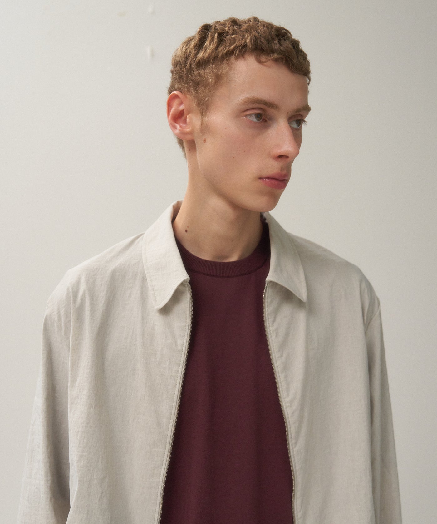 ［argue］LINEN ESSENTIAL RHYTHM JACKET STRETCH NYLON LINEN | ZIP-UP JACKET – ATON | エイトン