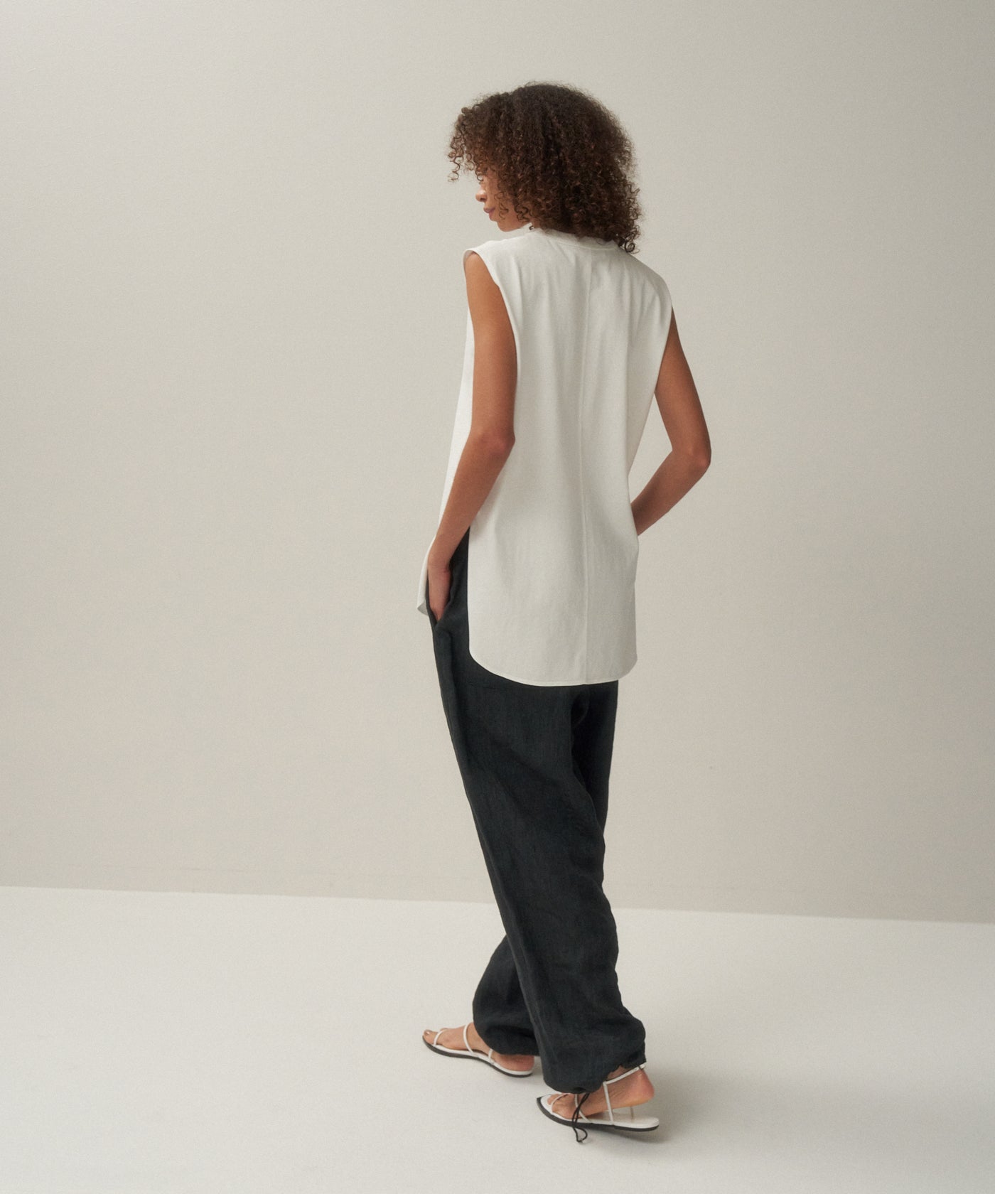 FRAMeWORK 美品 ATON ラウンドヘムタンクT 白 12/- AIR SPINNING | ROUND HEM TANKTOP – ATON | エイトン