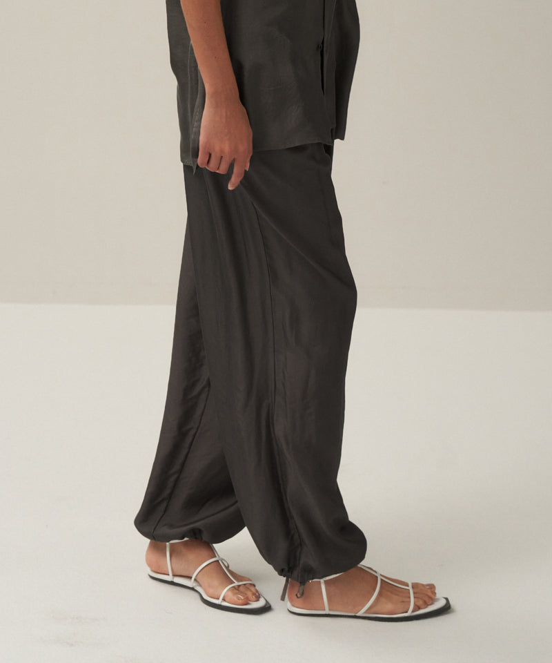 TRAVEL SILK TWILL | WIDE PANTS