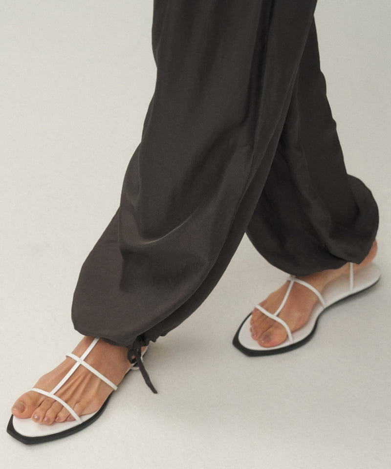 TRAVEL SILK TWILL | WIDE PANTS