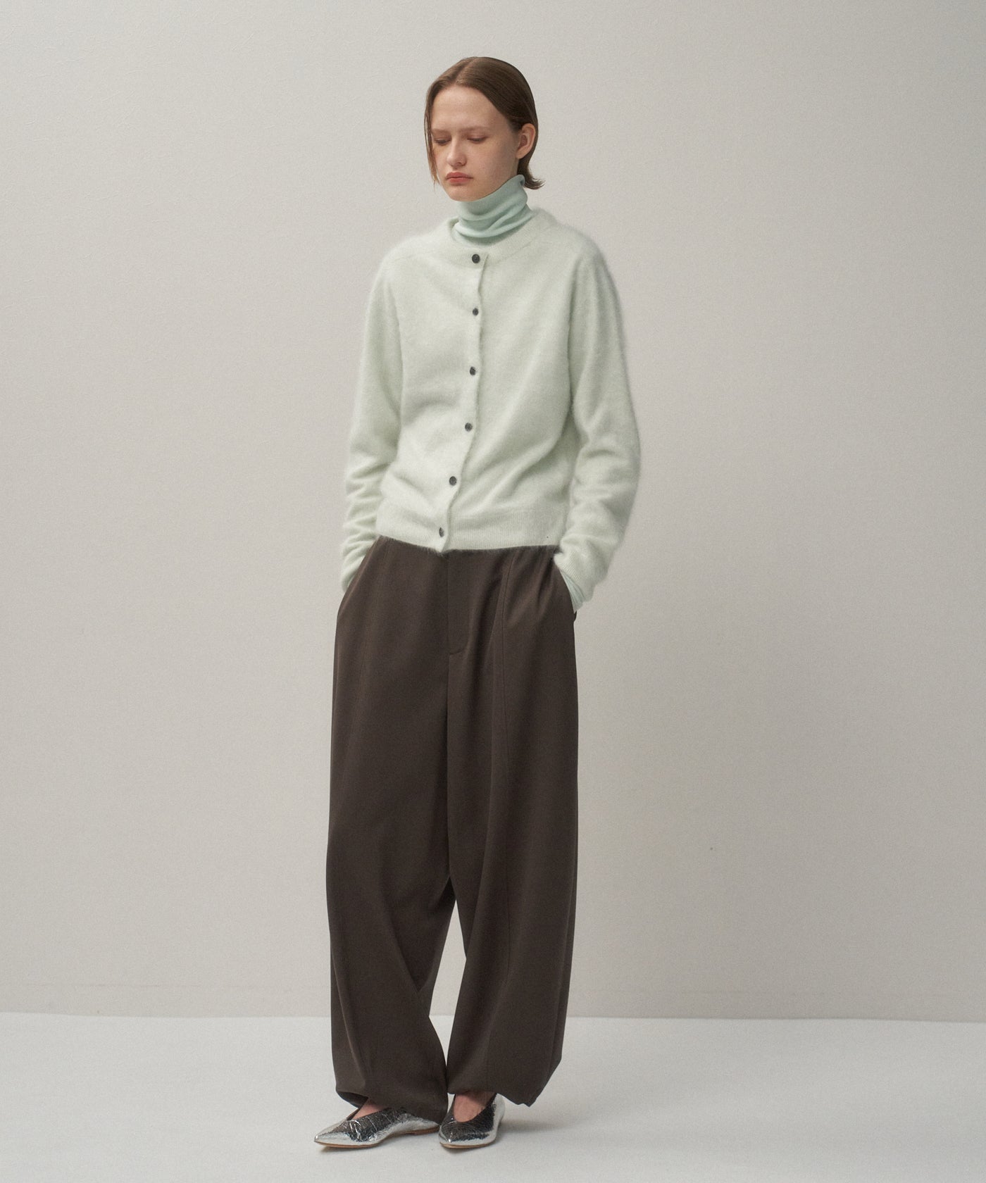 ROYAL CASHMERE FUR | CREWNECK CARDIGAN – ATON | エイトン