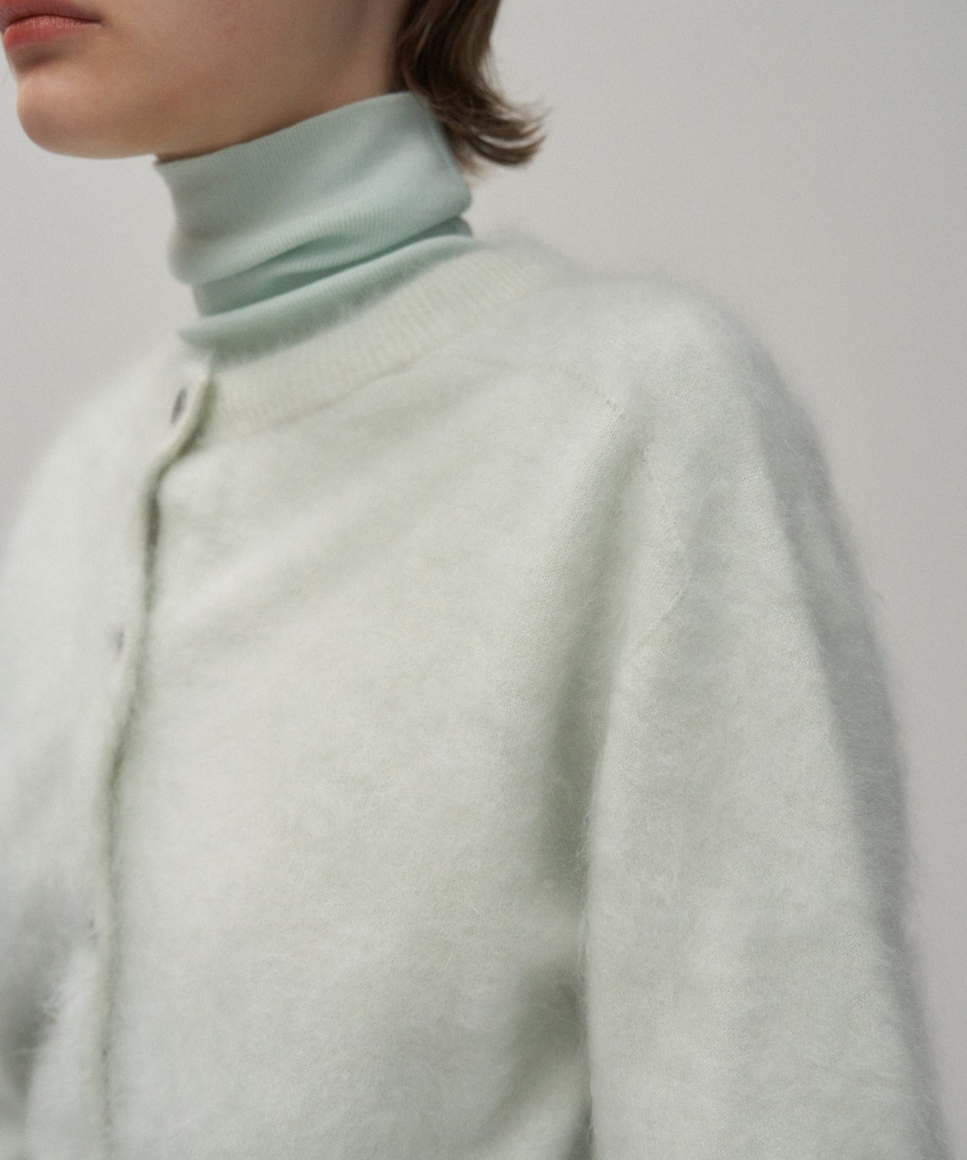 ROYAL CASHMERE FUR | CREWNECK CARDIGAN – ATON | エイトン