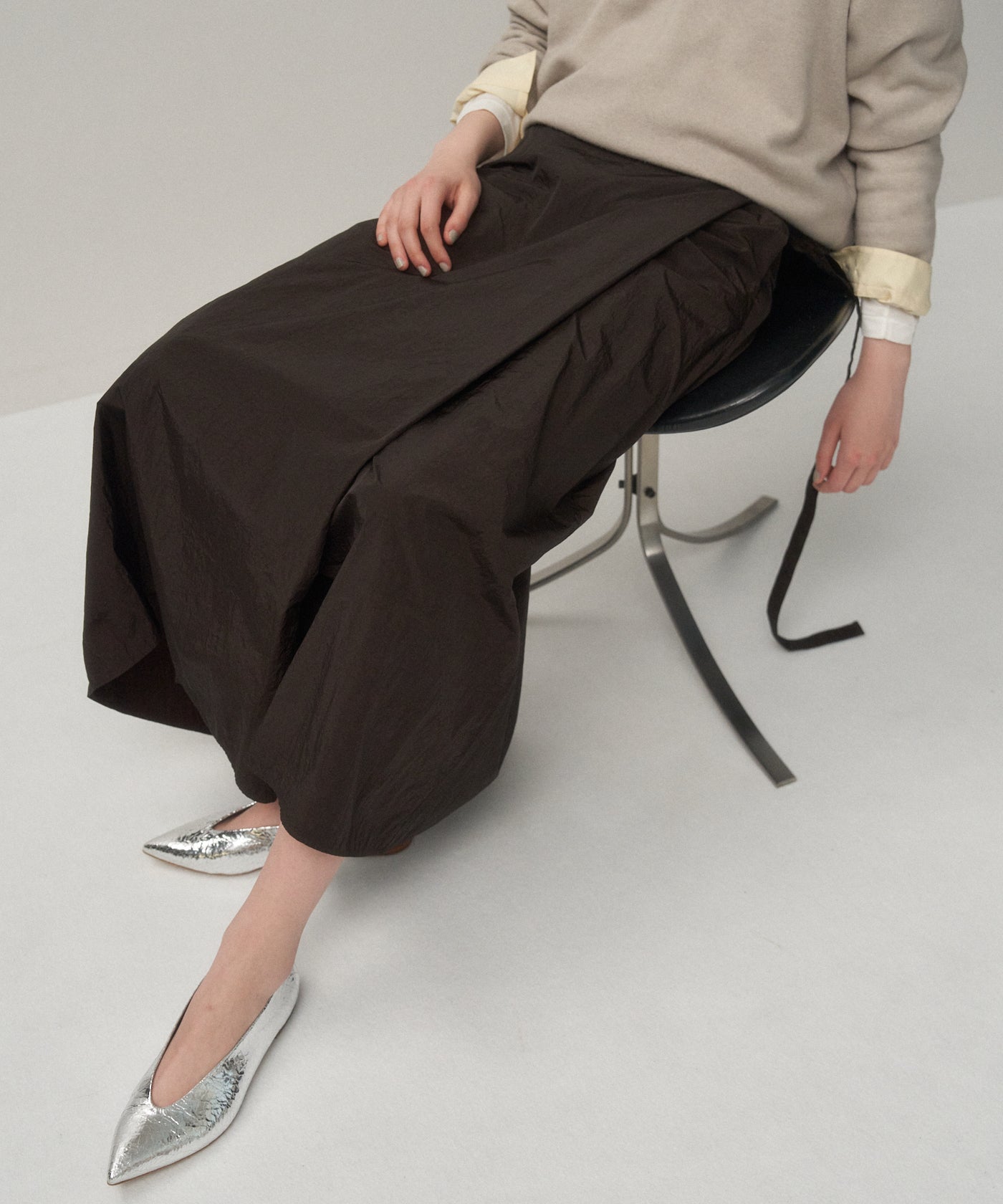 ATON HAND DYED NYLON FLARED SKIRTブラック 02 Namu Shop - Aton Hand Dyed Nylon Flared Skirt - Brown