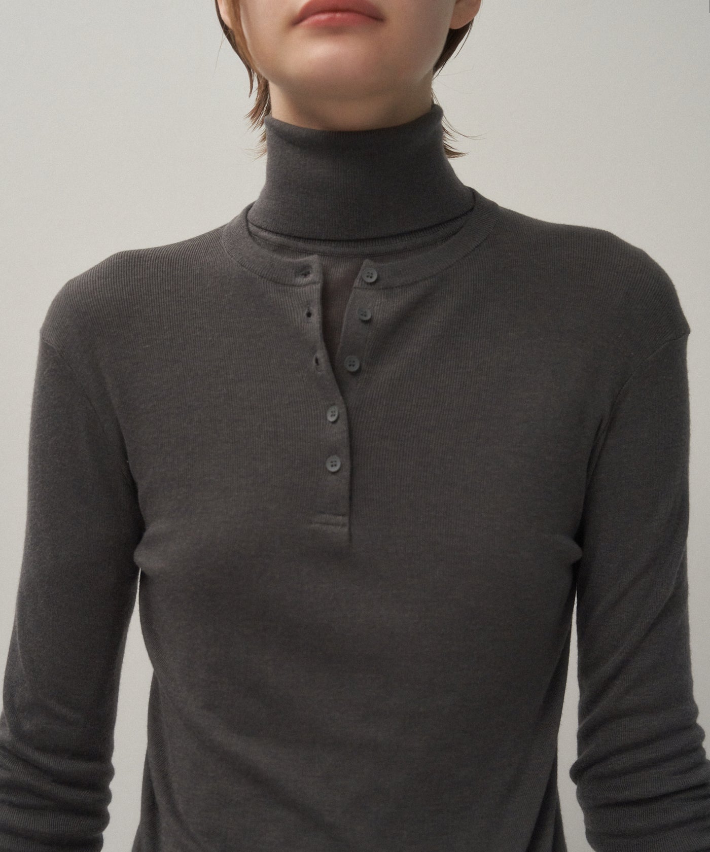 トップス ATON RAMIE WOOL RIB | HENRYNECK SWEATER ATON / RAMIE WOOL RIB HENRYNECK SWEATER | THE LIBRARY（ザ