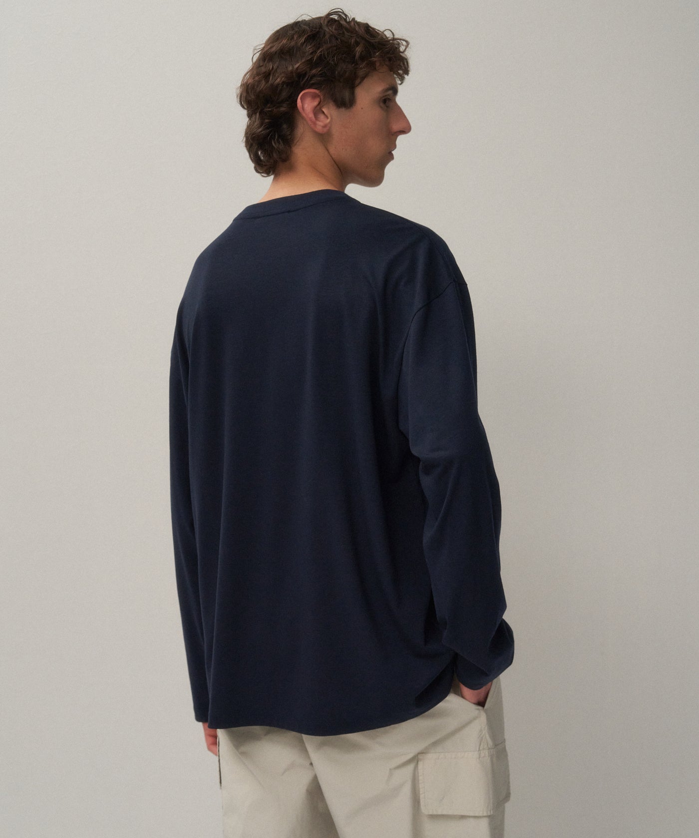 ROYAL WOOL JERSEY | LOOSE FIT LONG SLEEVE T-SHIRT – ATON | エイトン