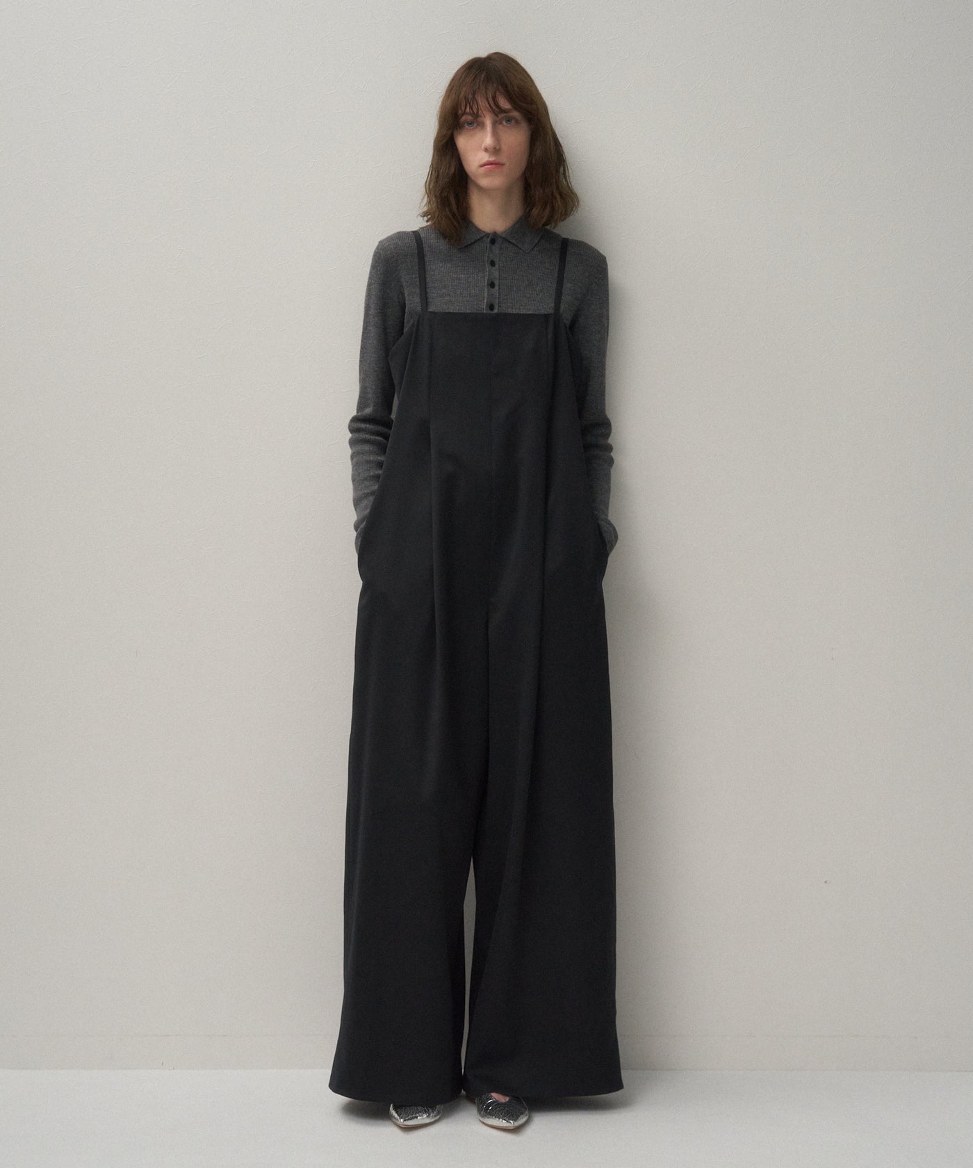 エイトン オールインワン ブラック ウール WOOL SATIN STRETCH | JUMPSUIT – ATON | エイトン