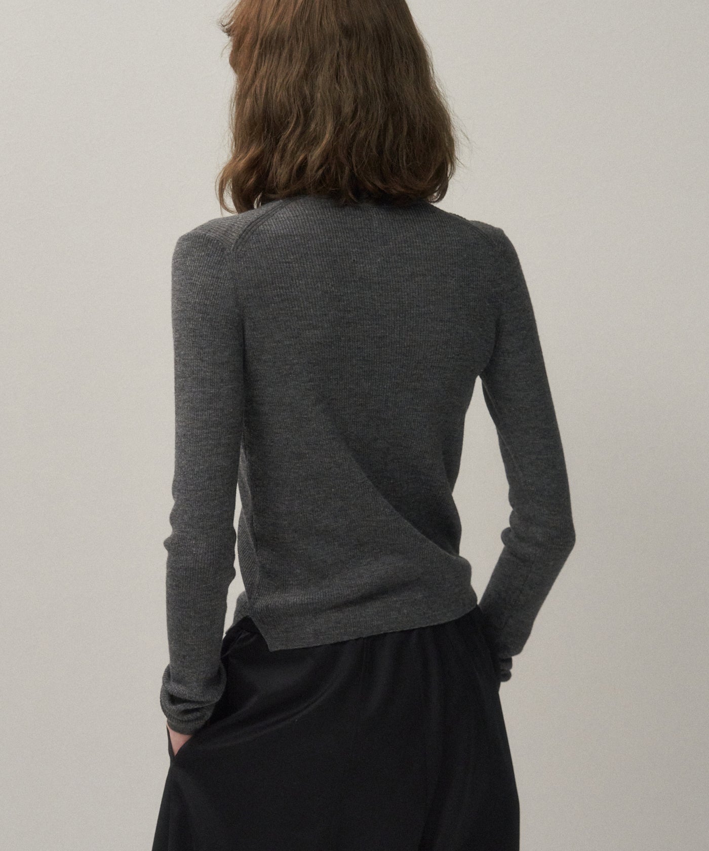 RAMIE WOOL RIB | RIB MOCKNECK SWEATER – ATON | エイトン