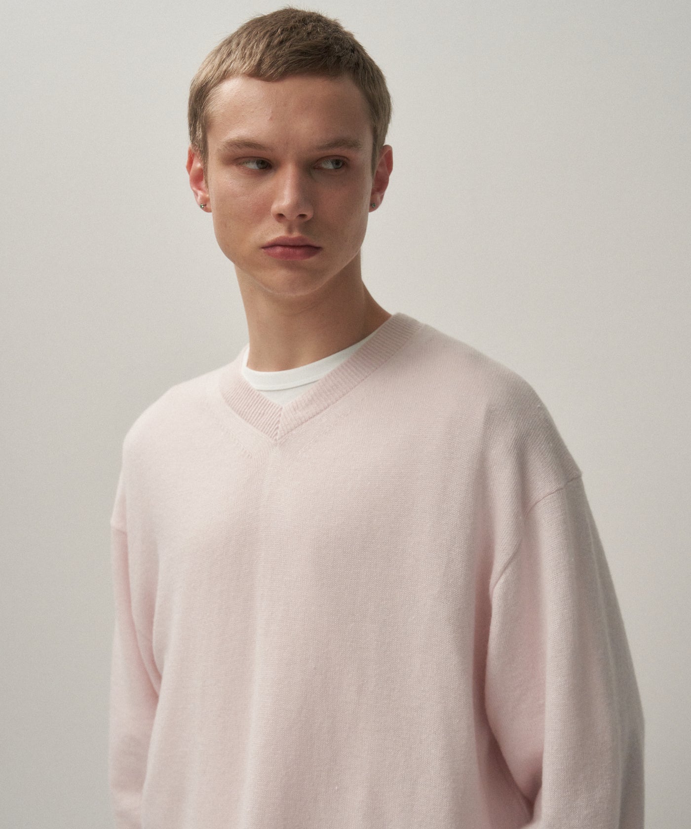 LINEN WOOL BRUSHED | V-NECK SWEATER – ATON | エイトン