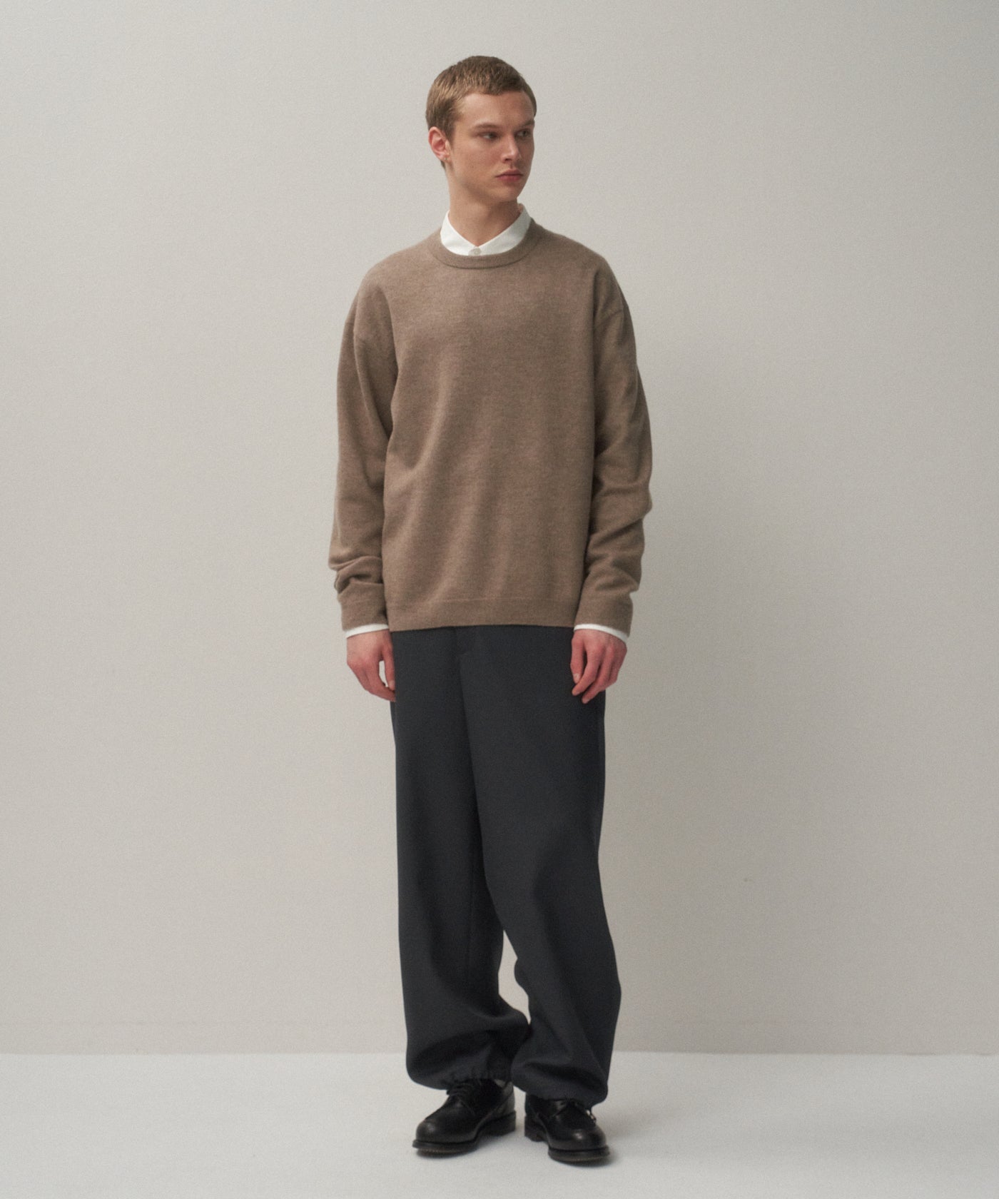 ATON - 専用タグ付き未使用　ATON WOOL MOLE CREWNECKVEST ATON - 専用タグ付き未使用 ATON WOOL MOLE CREWNECKVESTの通販