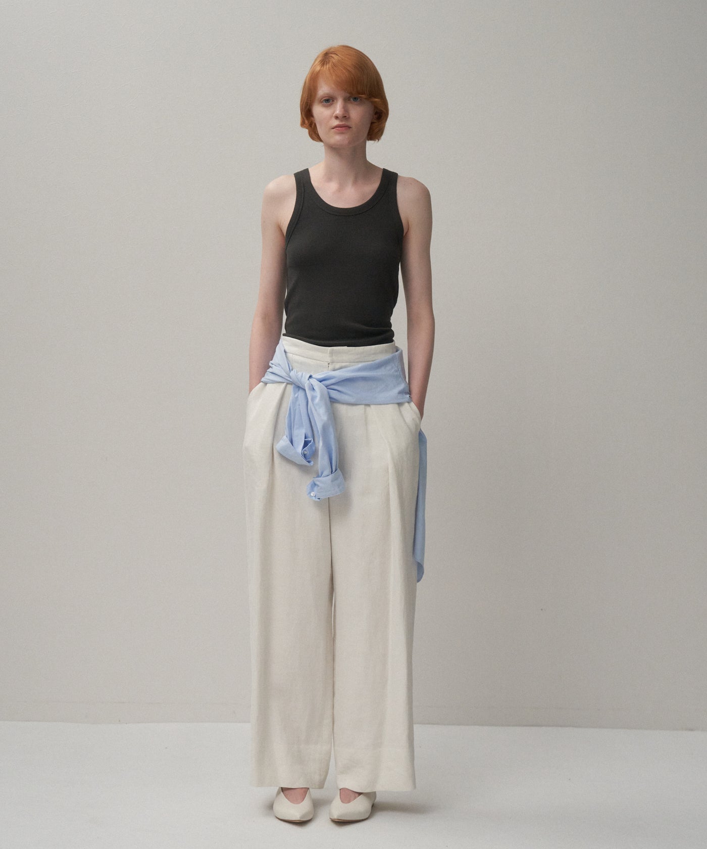 LINEN TWILL | TUCKED EASY PANTS – ATON | エイトン