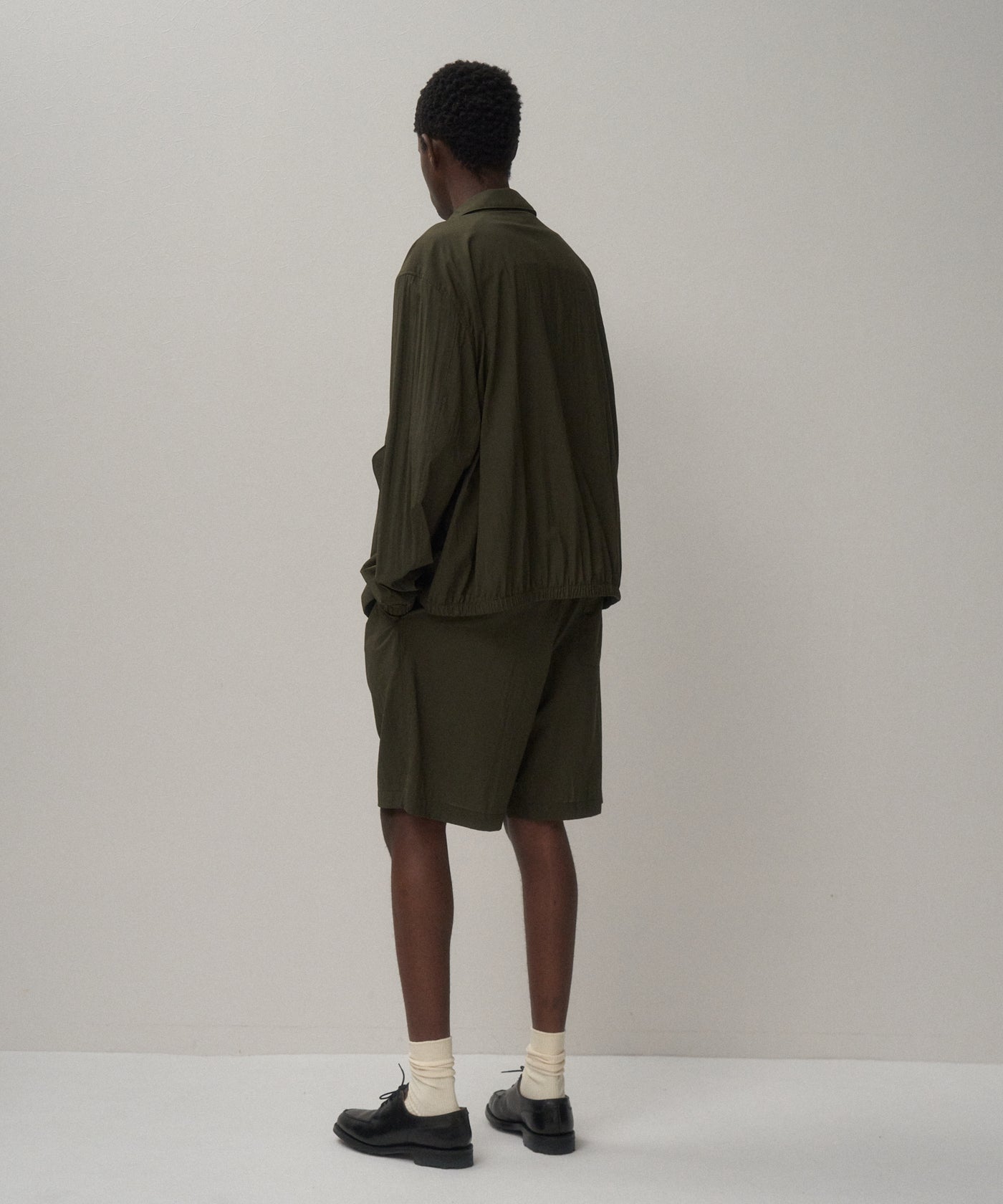 MAT AIRLY NYLON | WIDE SHORTS – ATON | エイトン