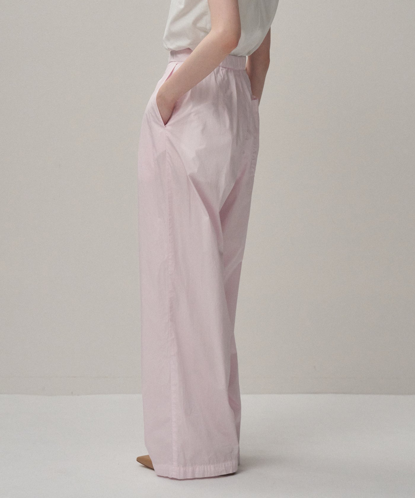 NATURAL DYED COTTON LAWN | TWO TUCKED EASY PANTS – ATON | エイトン