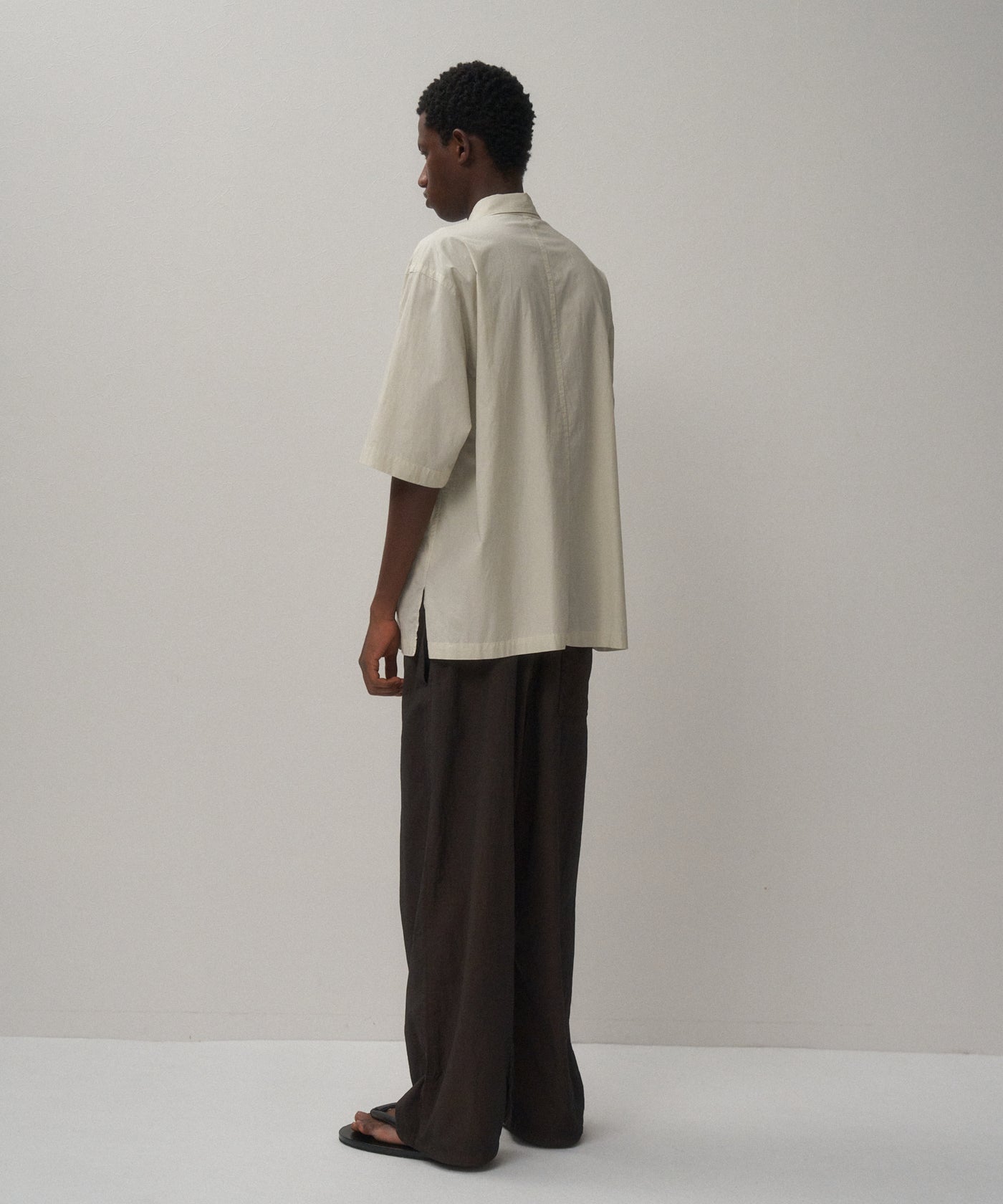 SHRINK COTTON LAWN | OVERSIZED HALF SLEEVE SHIRT – ATON | エイトン