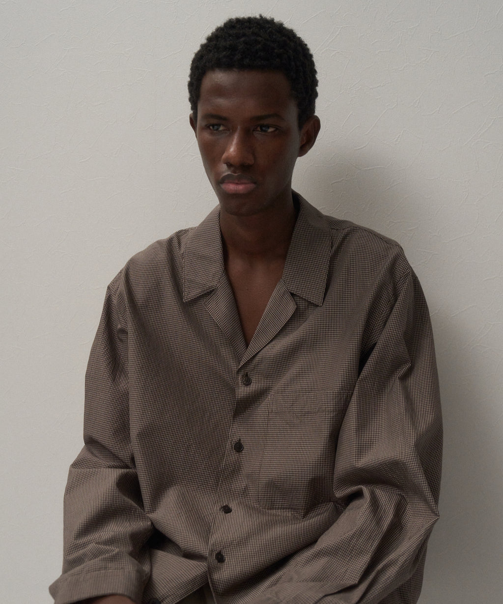 GIUNON flont slit shirts / フロントスリットシャツ GIUNON（ジウノン）の「front slit shirts / フロントスリットシャツ