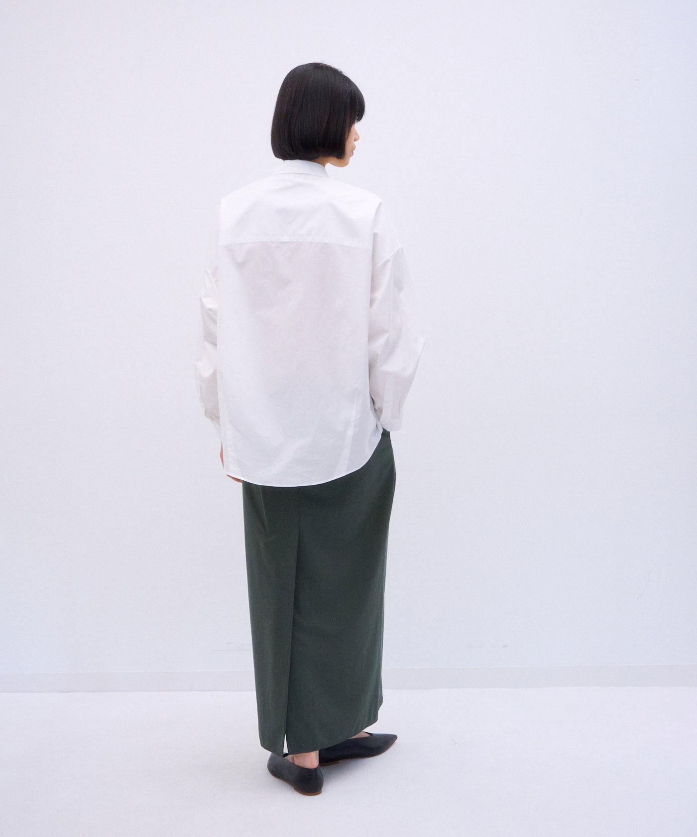 FIBRIL NYLON SATIN | STRAIGHT SKIRT – ATON | エイトン