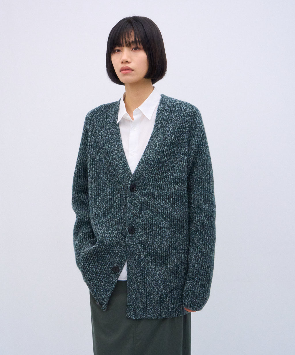 SUPER FINE MERINO | V-NECK CARDIGAN – ATON | エイトン