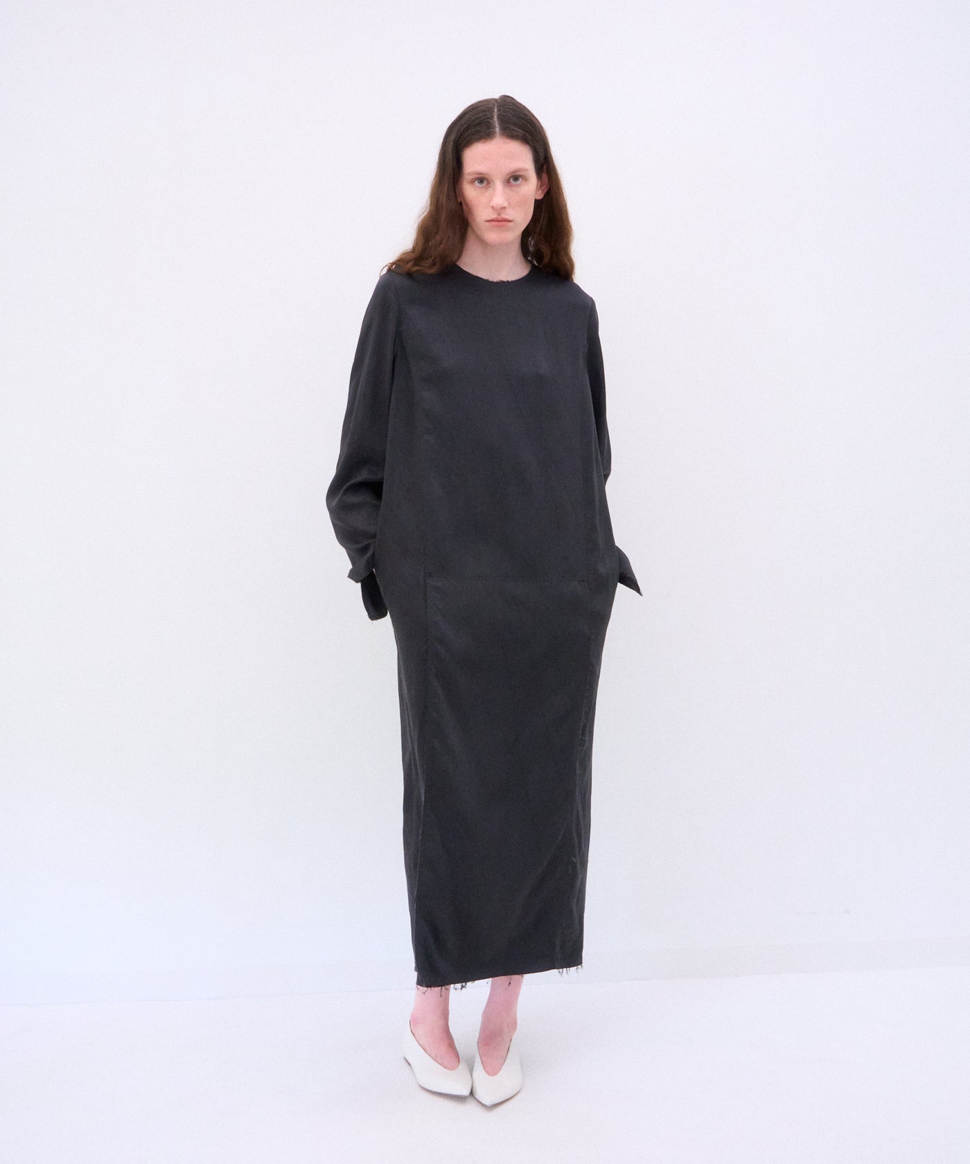 CRISPY TWILL | CREW NECK DRESS – ATON | エイトン
