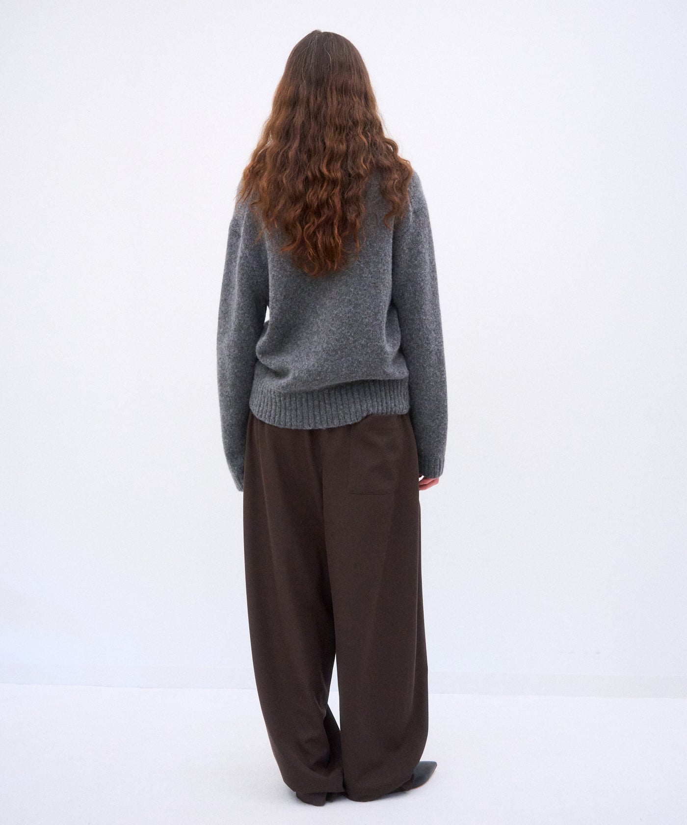 WOOL GABARDINE | WIDE TAPERED PANTS – ATON | エイトン