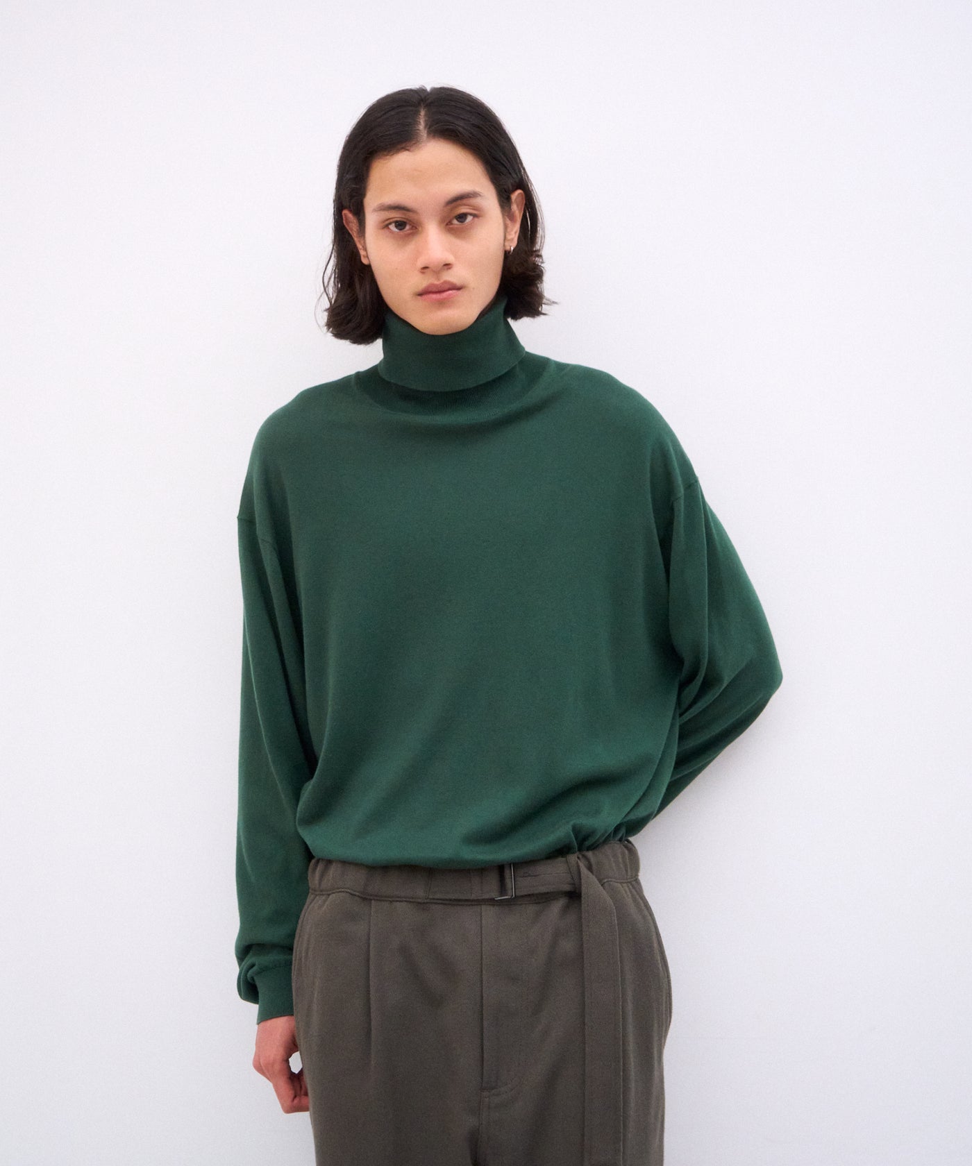 SMOOTH SUVIN | TURTLE NECK SWEATER – ATON | エイトン