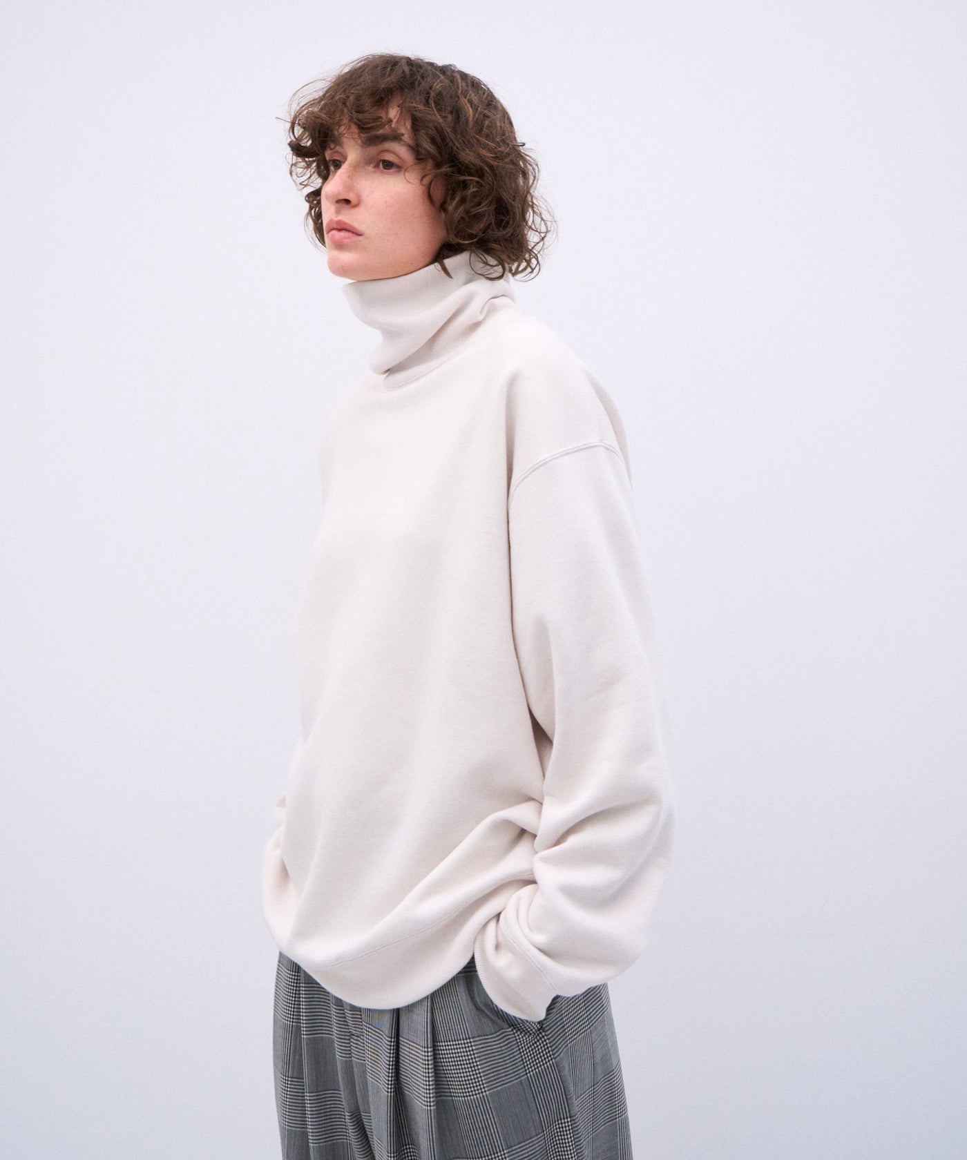 ZERO AZUMA URAKE | HIGH NECK SWEAT SHIRT – ATON | エイトン
