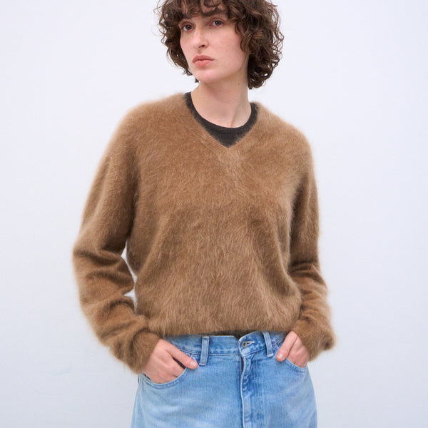 ROYAL CASHMERE FUR | V-NECK SWEATER – ATON | エイトン