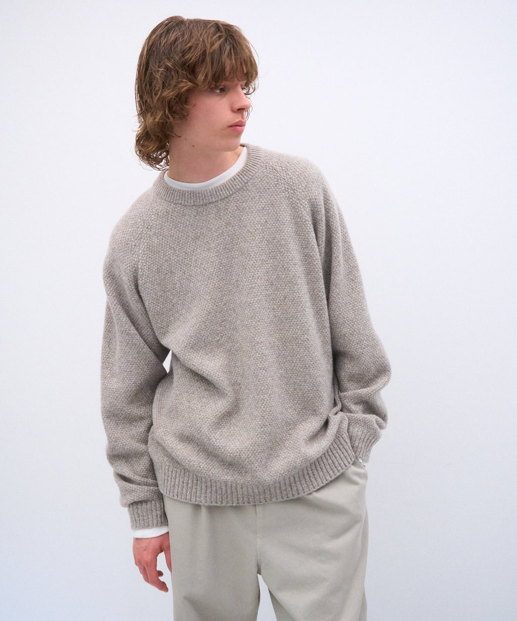 LAMBS WOOL | CREW NECK SWEATER – ATON | エイトン