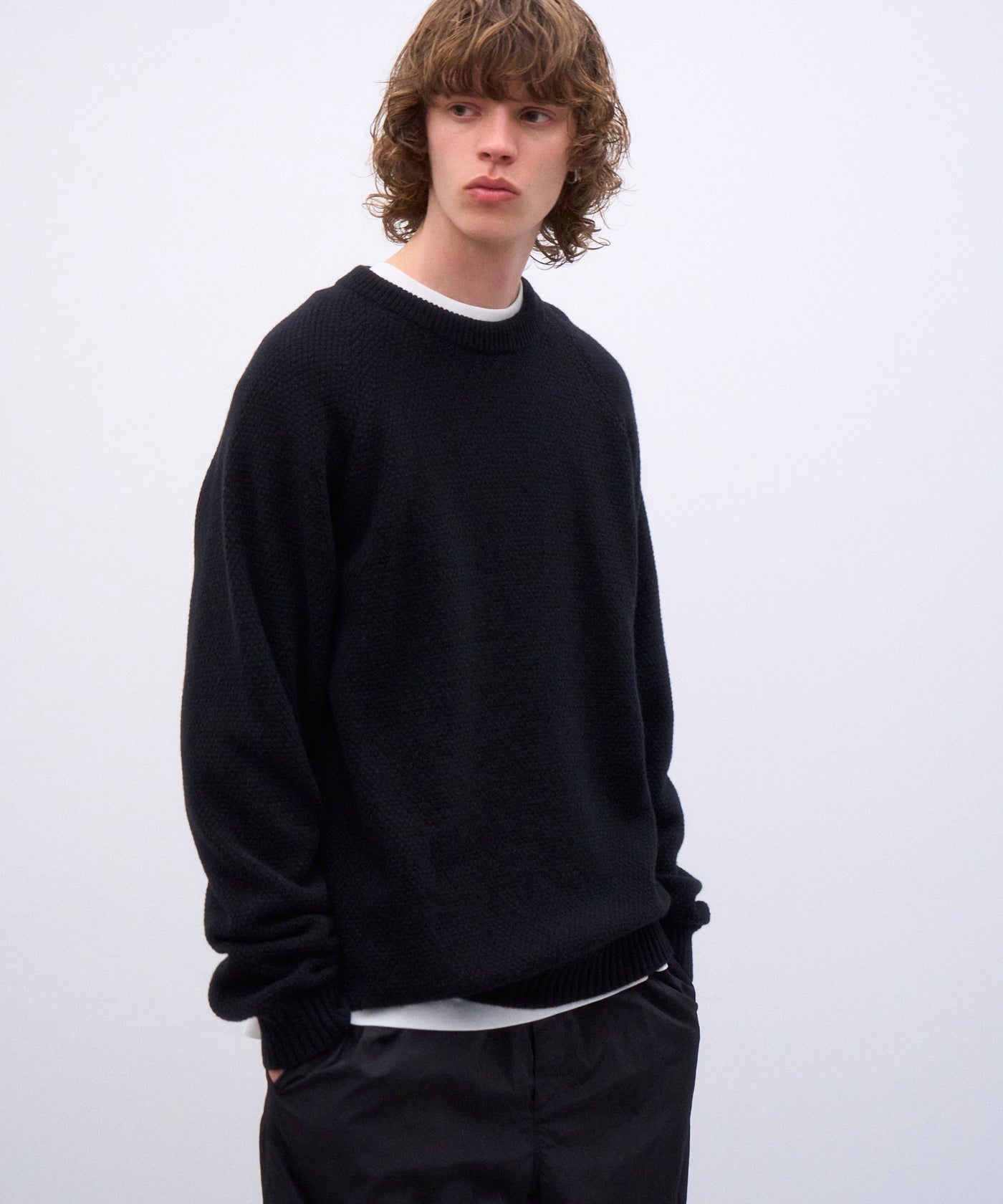 LAMBS WOOL | CREW NECK SWEATER – ATON | エイトン
