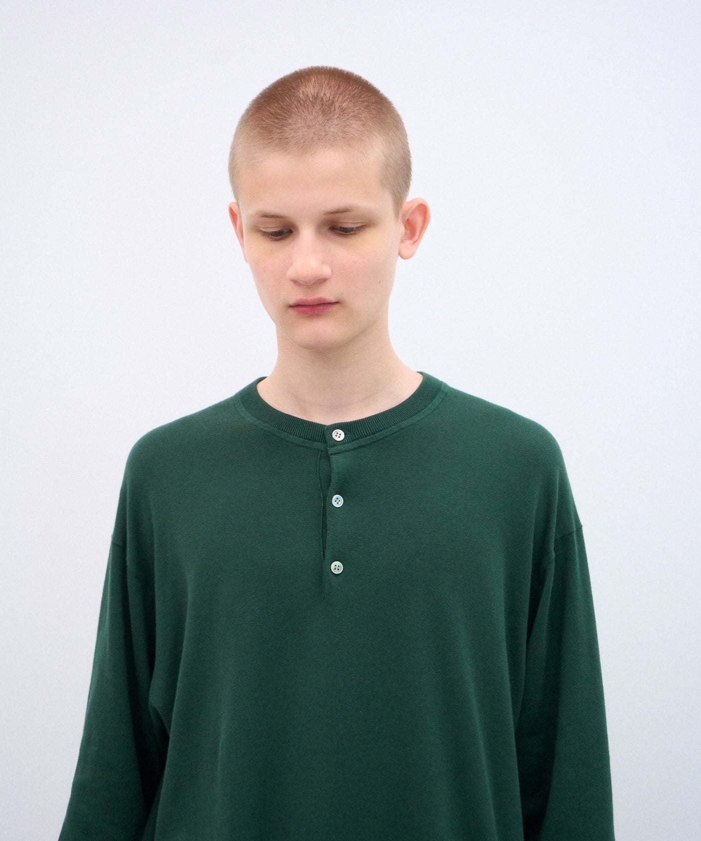 SMOOTH SUVIN | HENRY NECK SWEATER – ATON | エイトン