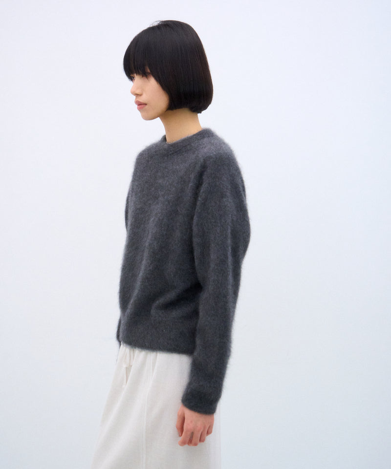 ROYAL CASHMERE FUR | CREW NECK SWEATER – ATON | エイトン