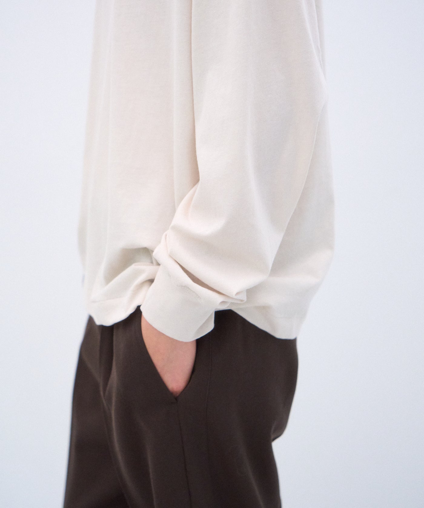 FRESCA NUBUCK | OVERSIZED PULLOVER – ATON | エイトン
