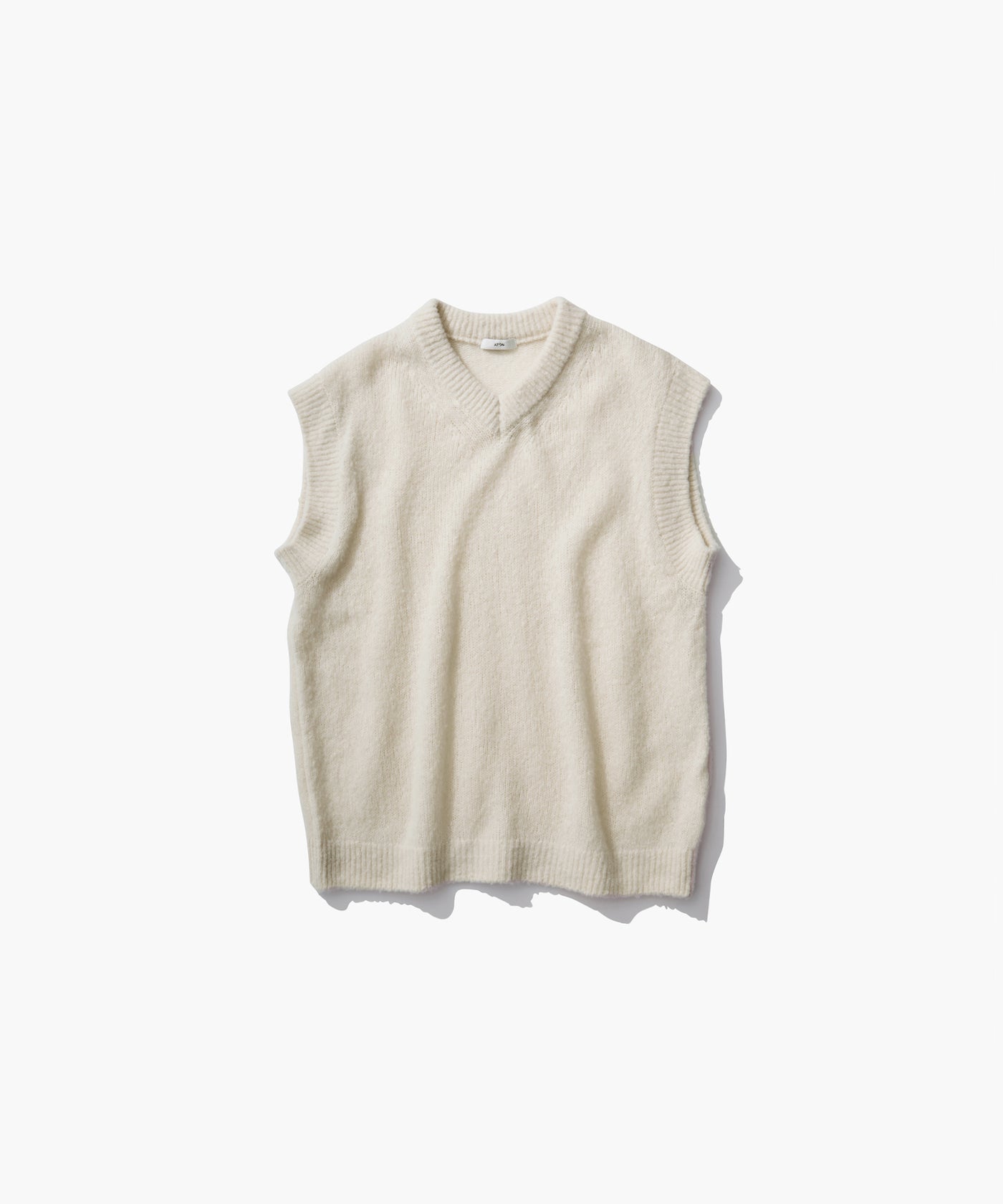 ATON ニットベスト WOOL CASHMERE BOUCLE | V-NECK VEST – ATON | エイトン