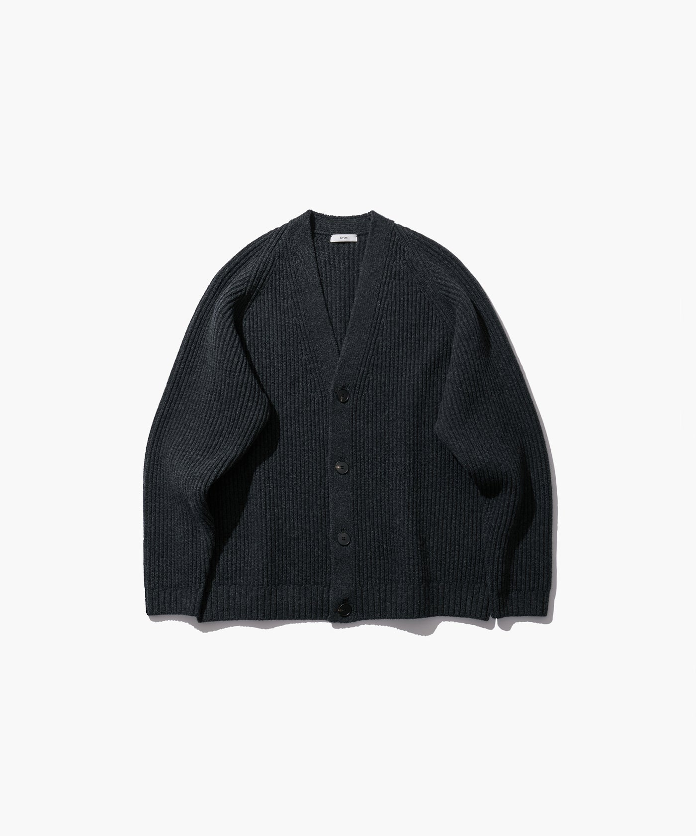 SUPER FINE MERINO | V-NECK CARDIGAN – ATON | エイトン