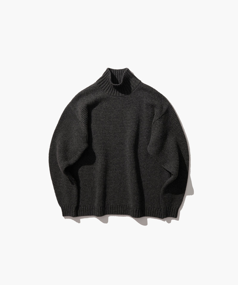 LAMBS WOOL | BOTTLENECK SWEATER