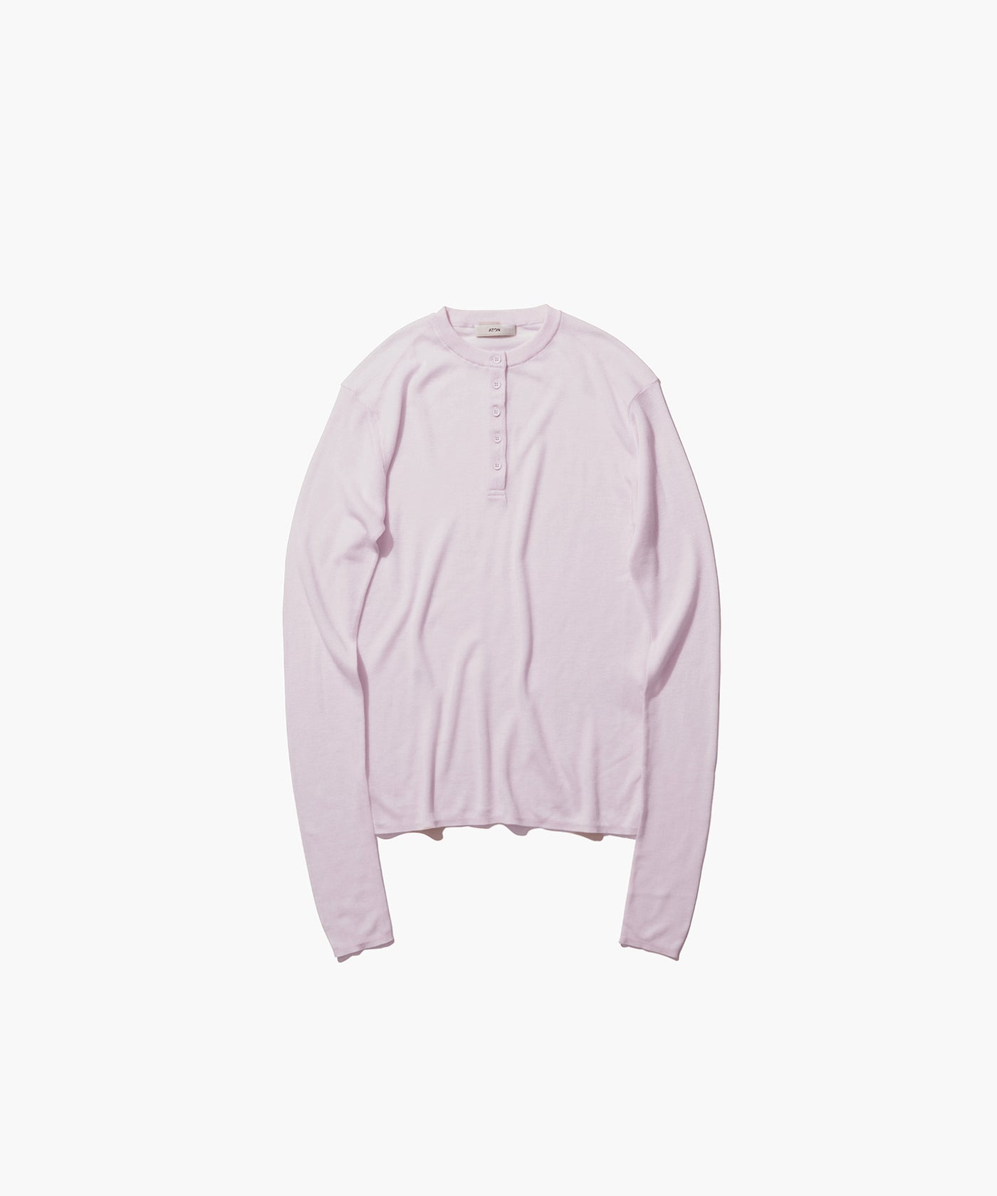 Robin Eubanks の手型。 SILK BLENDED CIRCULAR RIB | TURTLENECK SWEATER – ATON | エイトン